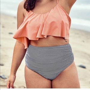 Cupshe swim two piece !
